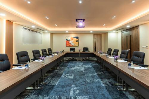 Kawasan bisnes dan/atau bilik persidangan di Vias Hotel Vung Tau - Transportation Included