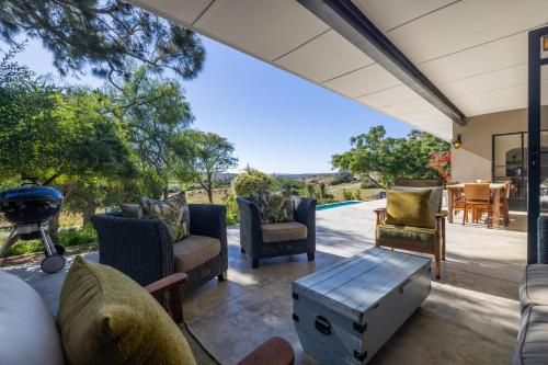Χώρος καθιστικού στο Tygerfontein Safari Villa