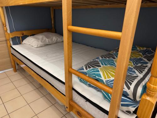 Studio climatisé avec piscine et parking privé