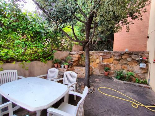 Foto dalla galleria di Precioso chalet 4 habitaciones con Piscina comunitaria a Benicàssim