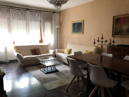 Χώρος καθιστικού στο Casa Carlotta