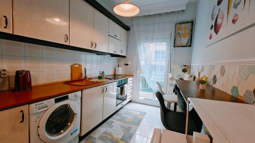 GaLaZiO 2br Apartment!