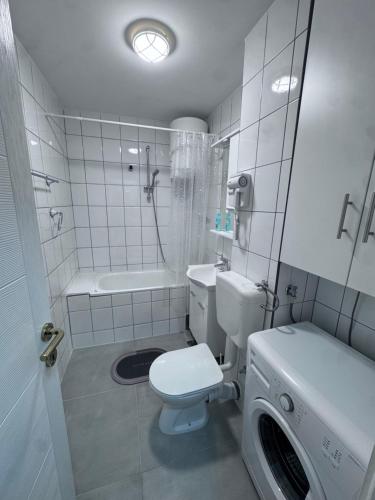 Bilik mandi di V Apartmani 3