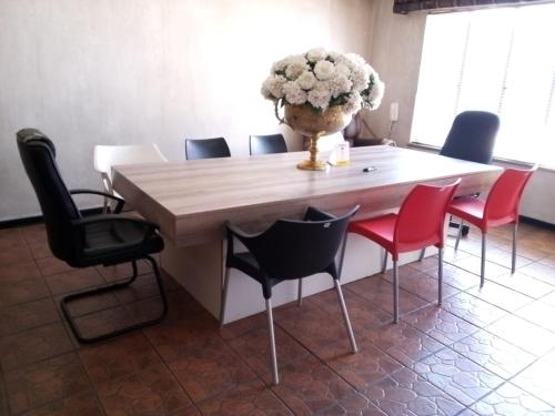 Zona de estar de Nsk Guest House Alberton