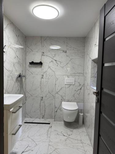 Un baño de Chata Nelinka u lesa