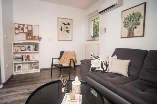 ASTAREA - Luxe penthouse in nature - jacuzzi - free private parking - terrace & balcony - peace