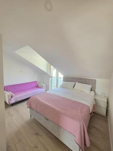 Sea View Penthouse Terrace and balkon