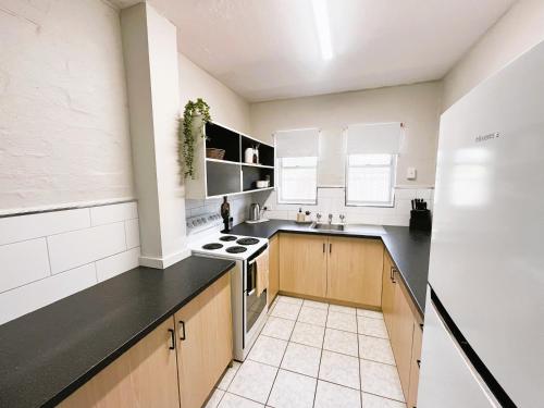 Fotografie z fotogalerie ubytování Stylish 3 Bed Apartment - Free Parking v destinaci South Hedland