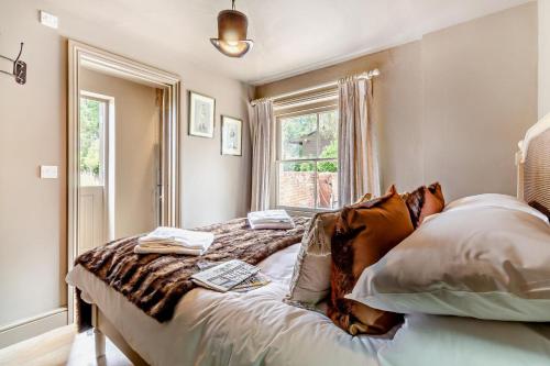 Ένα ή περισσότερα κρεβάτια σε δωμάτιο στο 6 Bed in Cowlinge oc-b32762
