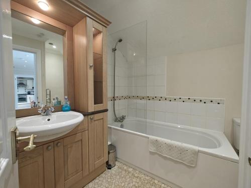Koupelna v ubytování 2 Bed in Sidmouth oc-t32948