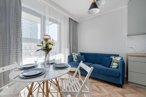 Foto Tasteful Apartment Near Centennial Hall by Noclegi Renters 6