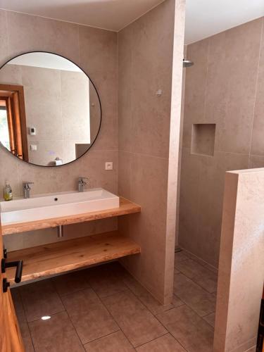Le Savoisien, Appartement in centrum Chatel 150 m van ski-lift