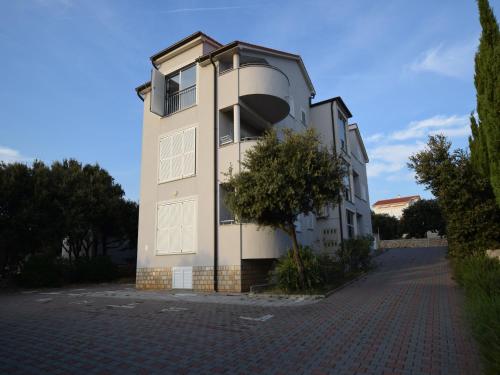 Apartment in Mandre near the Sea
