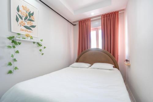 Ένα ή περισσότερα κρεβάτια σε δωμάτιο στο Maxi Prime Homes Near Kaleiçi & AVM