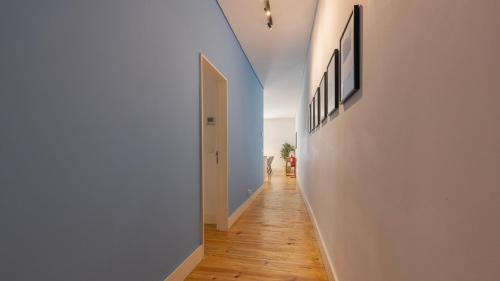 Charming 2BDR Santos Apartment by LovelyStay
