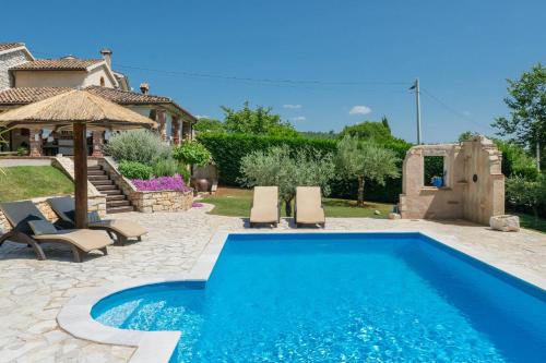 Villa Vally