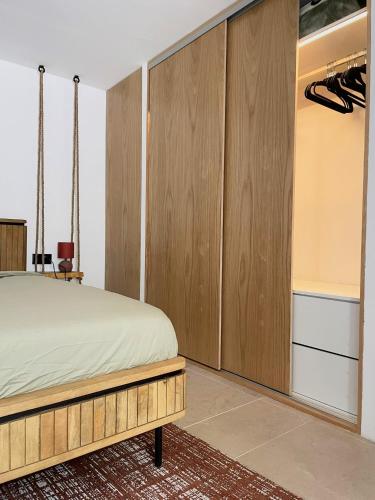 Calheta Suite Jardim - Adults-only suite with a freestanding bathtub and garden view