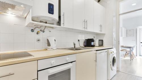 Charming 1BR in Santa Apolónia by LovelyStay