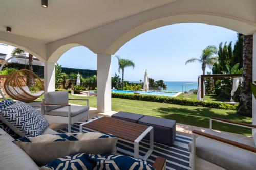 Villa Baltazar - Oceanview Luxury Retreat Near Sotogrande Polo & Golf