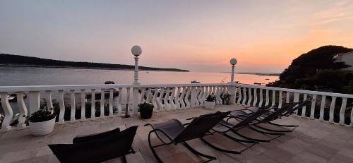 Gallery image of Apartments and Rooms Vinko in Barbat na Rabu