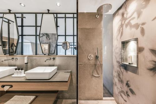 Ένα μπάνιο στο Hotel Chalet Das Alpenschlössel