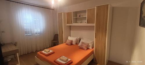 Giường trong phòng chung tại Luminaria Solis Vacation Home