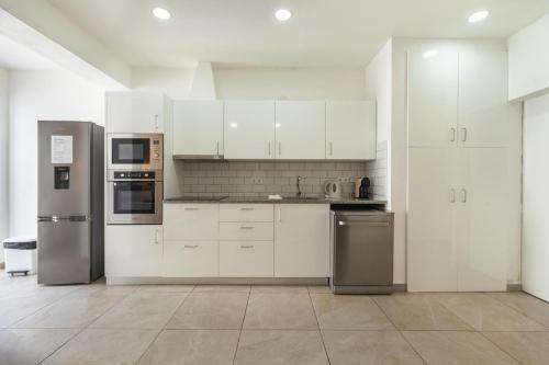 B88 - Mendonça Street Apartment