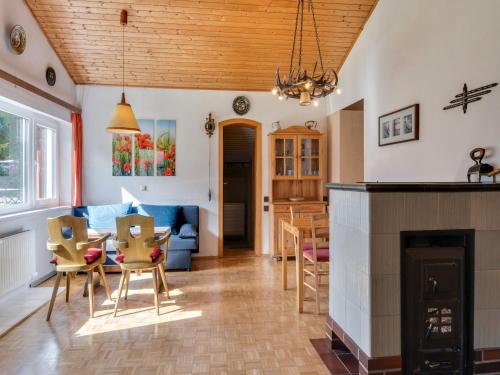 Posezení v ubytování Chalet in Maishofen near Ski Slopes