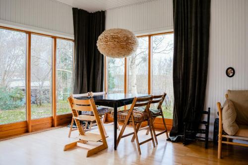 Posezení v ubytování 60S Love In Scenic Settings