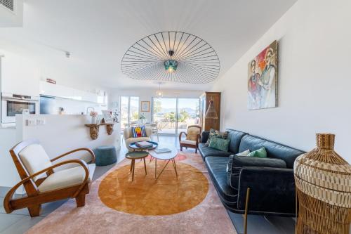 Green Hill Appartement à Nice Terrasse 130m2, Vue panoramique, Piscine, Parking Privé, Climatisation, WiFi