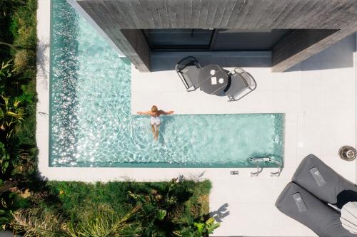 Kolam renang di atau dekat dengan Three Doors Villa Complex