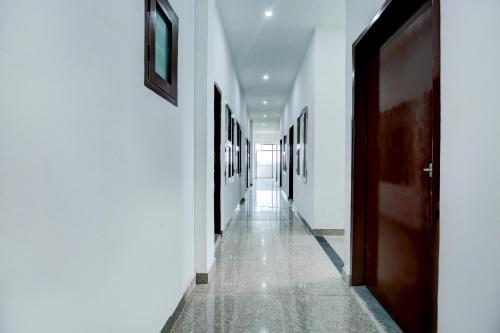 Gambar di galeri bagi Hotel O NRI Guest House di Rājpura