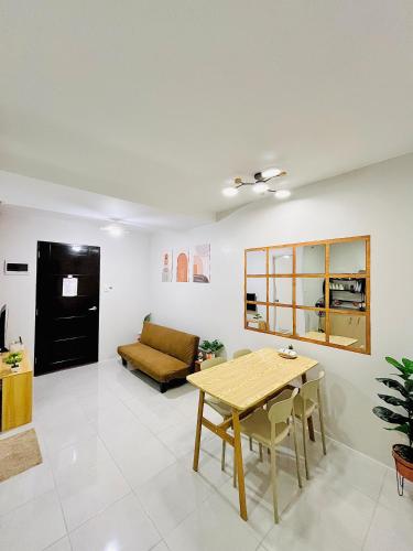 Χώρος καθιστικού στο Avida Deca Cebu Staycation-DECA
