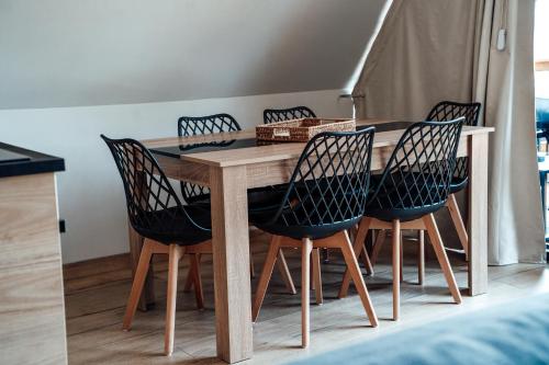 Galeriebild der Unterkunft Chalés Luna in rio A-Frame Houses piscina privada vista rio e montanhas no PNPG in Ponte da Barca