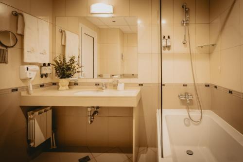 Bagno di Hotel ZOO Sofia - Secured Paid Parking