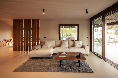 All About Santa Ana Villa
