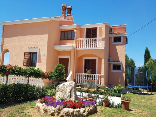 Apartment in Vrsi near the Sea