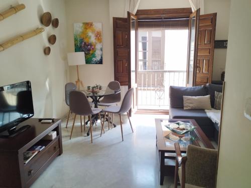 Een zitgedeelte bij Centro ciudad y parking