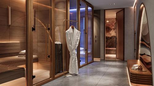 Ванная комната в Ciel Dubai Marina, Vignette Collection by IHG