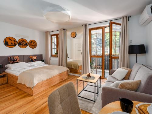 Apartament Królewski w centrum Nad Łomnicą 15