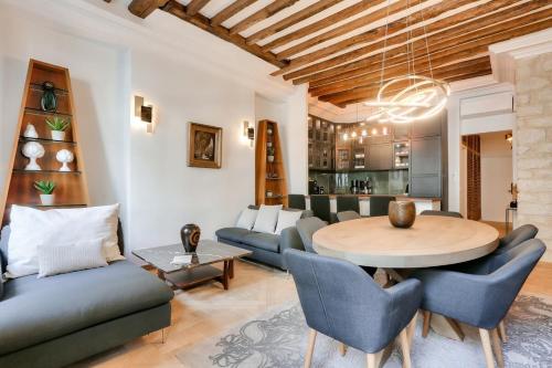 Luxurious 3BD with 3BR and AC