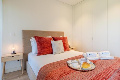 Studio w/ Balcony, Pool & Gym in Antas by HostWise
