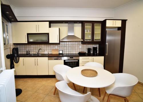 Ifigenias Apartment-Near Acropolis-Koukaki