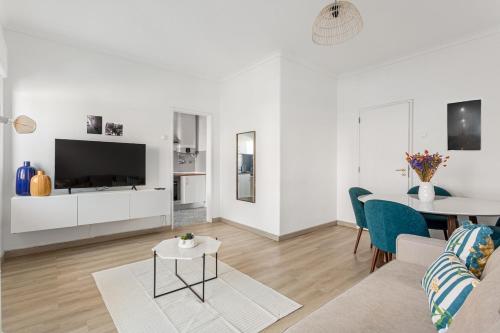 Μια τηλεόραση ή/και κέντρο ψυχαγωγίας στο GuestReady - Striking flat in Benfica