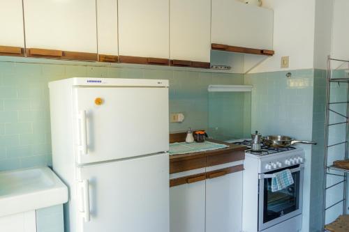 Η κουζίνα ή μικρή κουζίνα στο Lerici D'amare a 3 min a piedi dalla spiaggia