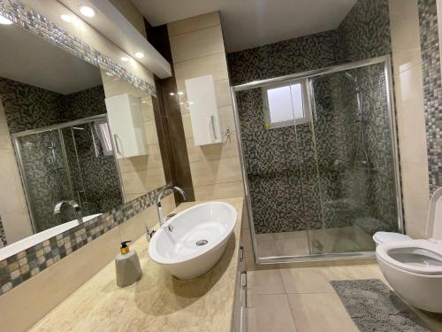 Et badeværelse på Pepi Apartment