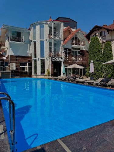 Πισίνα στο ή κοντά στο Hotel Kalyan & Spa