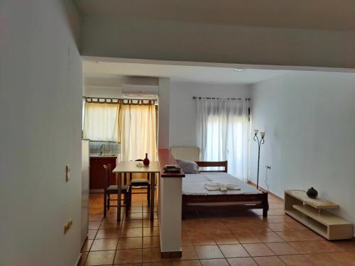 Nikolaos central cozy apartment & free parking