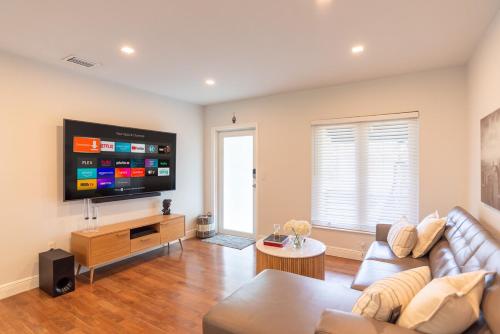 TV/trung tâm giải trí tại Urban Escape Haven