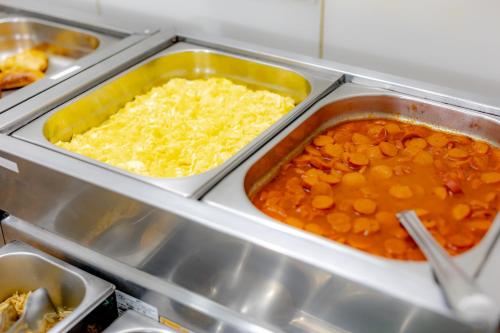 Jídlo v hotelu nebo okolí